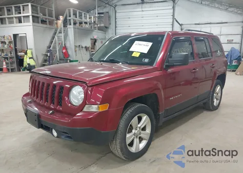 2012 Jeep Patriot Latitude z USA, uszkodzony, nr VIN 1C4NJRFB7CD621992
